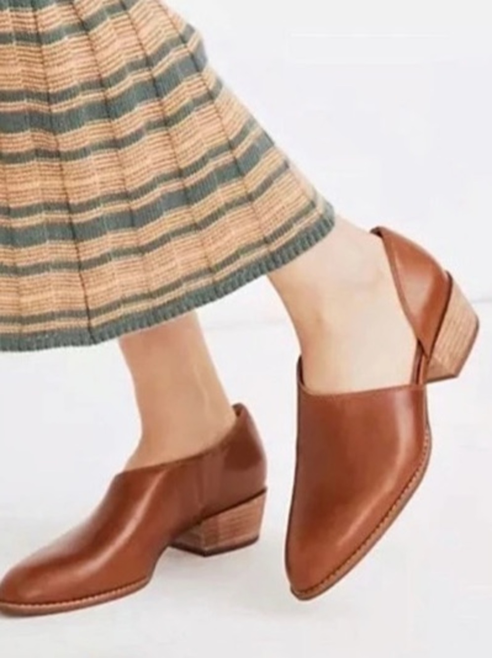 Madewell The Lucie Shoe in Leather Low Cut Heels Brown
